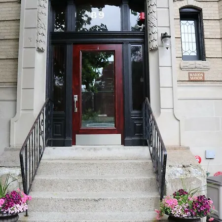 A Stylish Stay W/ A Queen Bed, Heated Floors.. #36 Brookline Extérieur photo